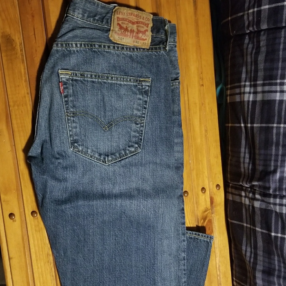 Levi 501 button fly